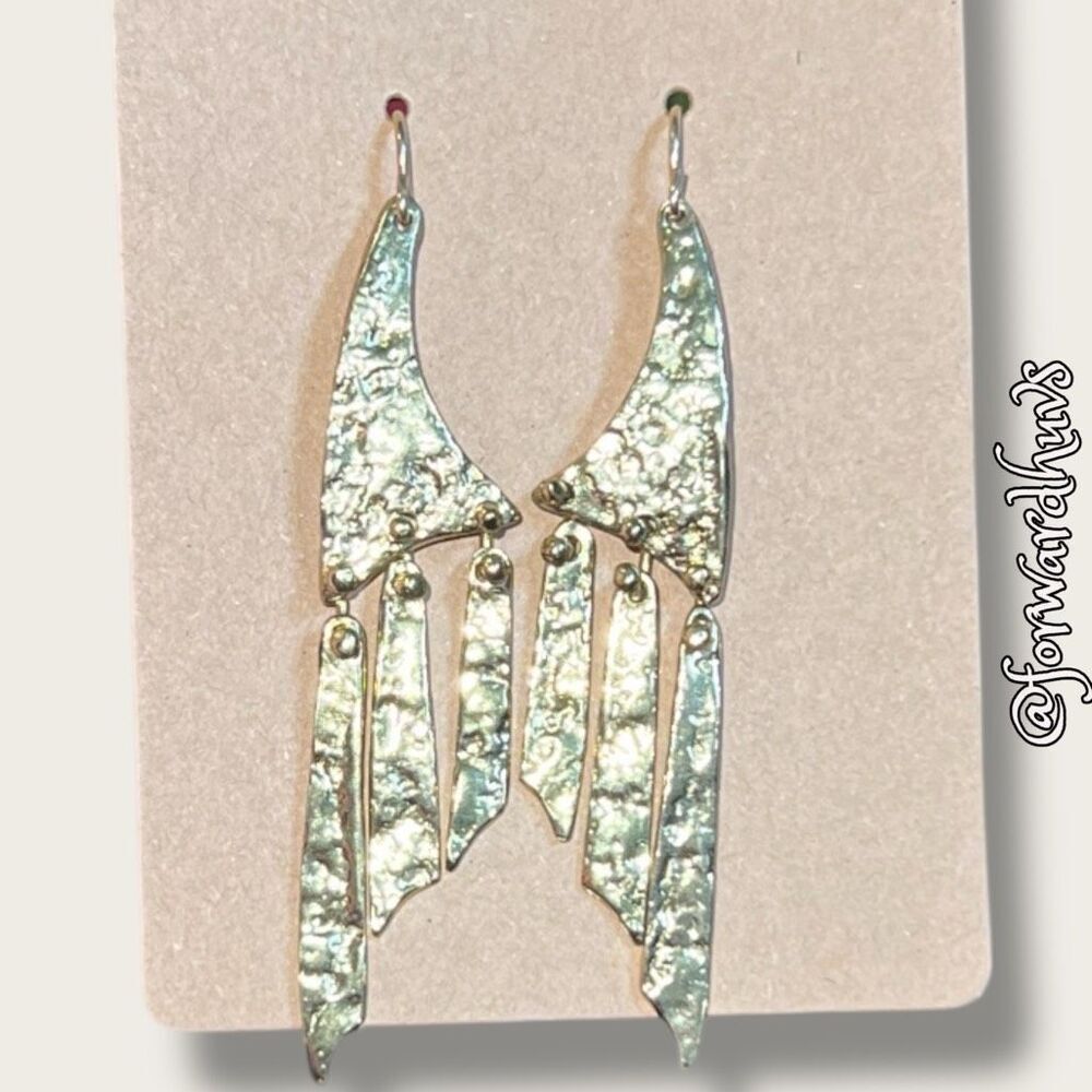 Gold-Tone Geometric Dangle Earrings – Hammered Finish – Abstract Modern - Picture 3 of 7